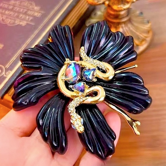 ALEXIS BITTAR Serpent Flower Brooch - Picture 4 of 6